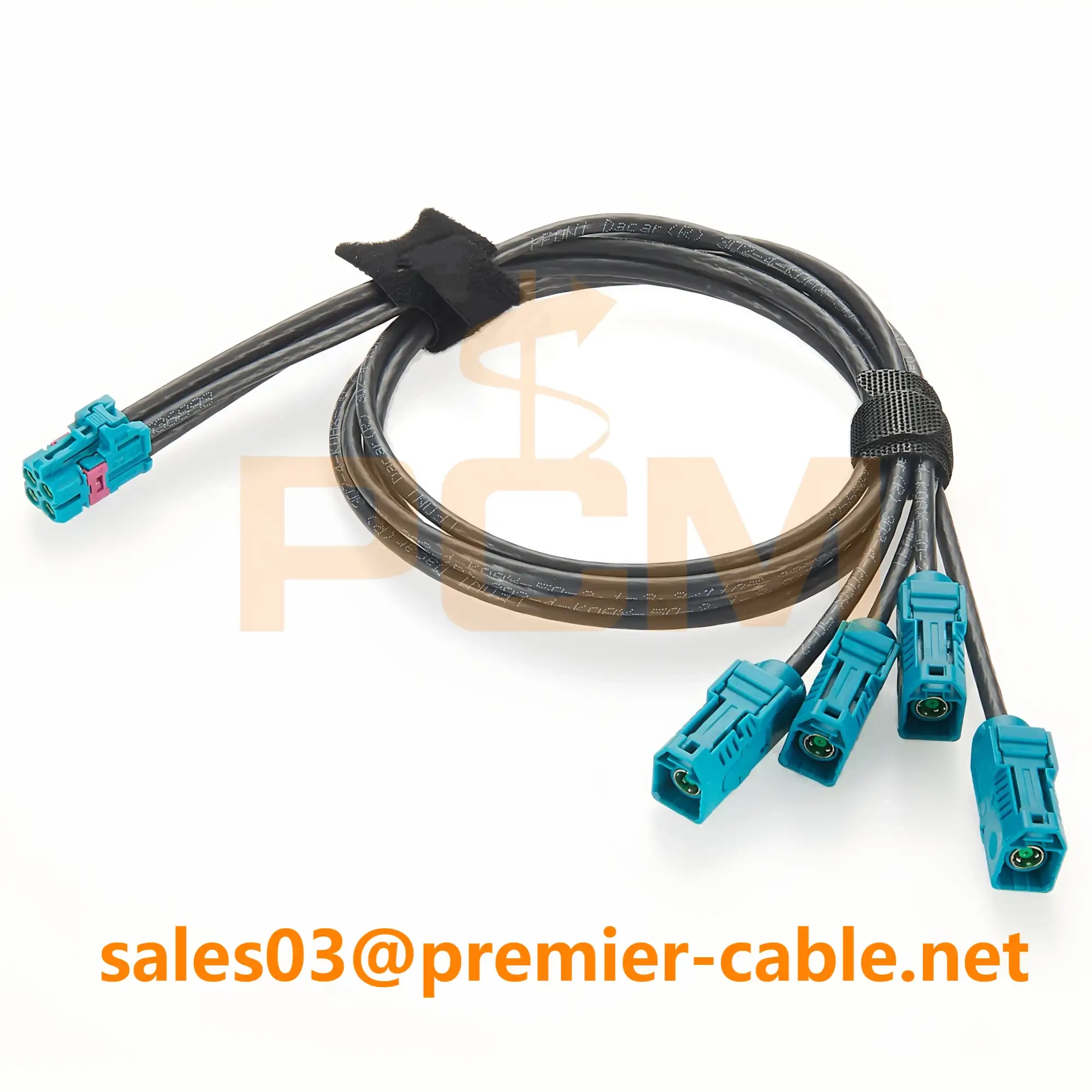 4-in-1 Mini Fakra MATE-AX connector 1-2298721-9 close-up 4-in-1 Mini Fakra MATE-AX connector 1-2298721-9 close-up